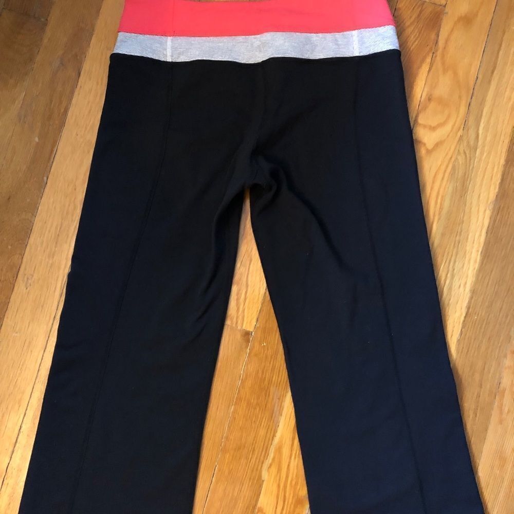 Lululemon Cropped Pants - Picture 2 of 3